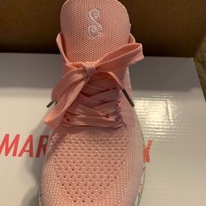 Marleylilly Sneakers Size 8